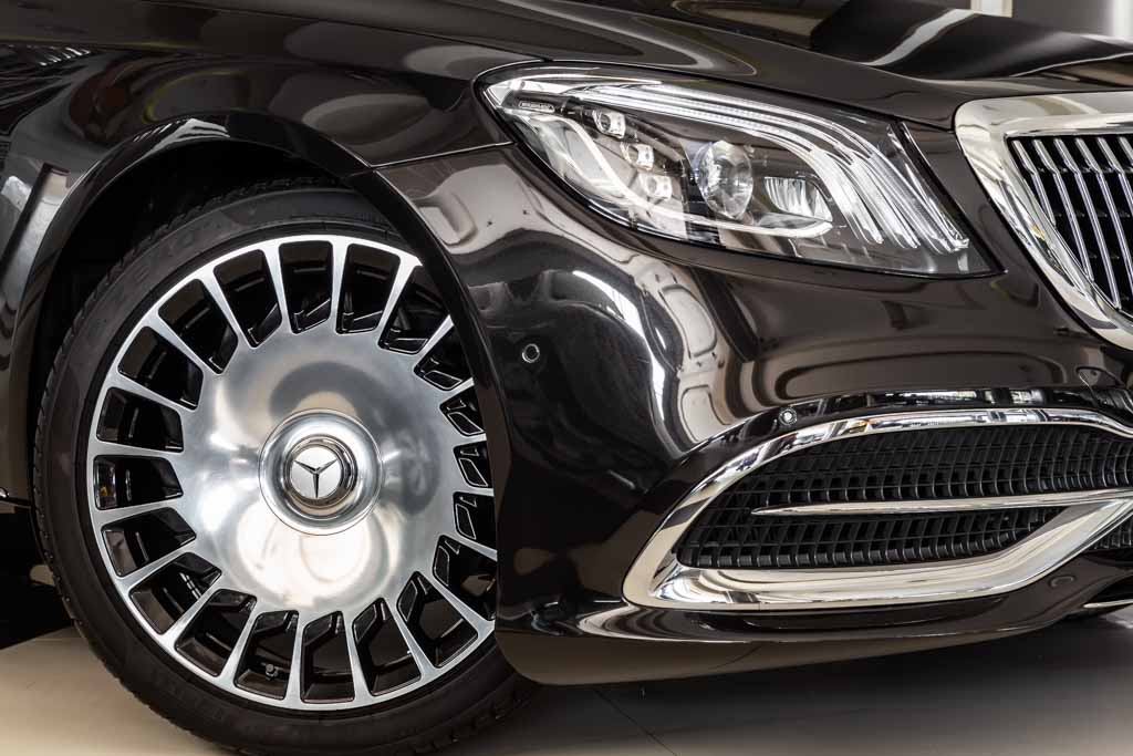 Mercedes Maybach S560