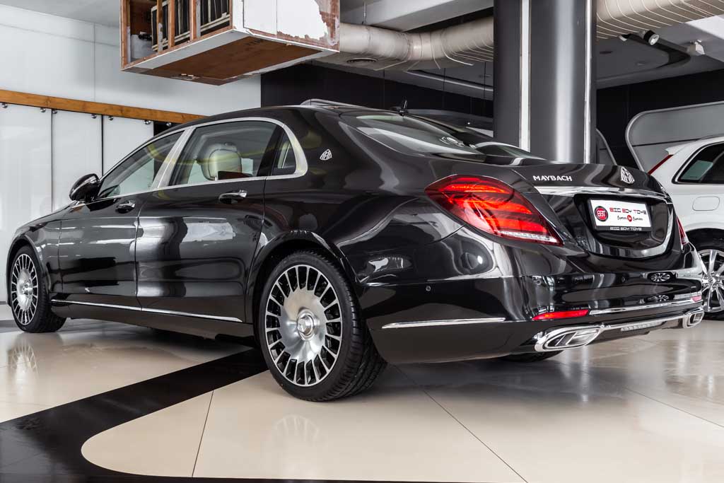 Mercedes Maybach S560