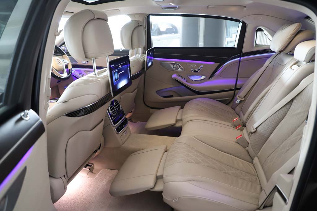 Mercedes Maybach S560