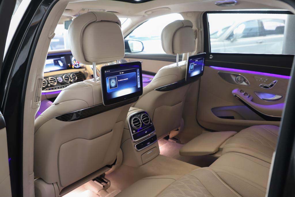 Mercedes Maybach S560