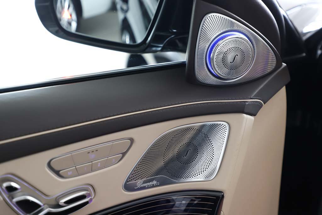 Mercedes Maybach S560