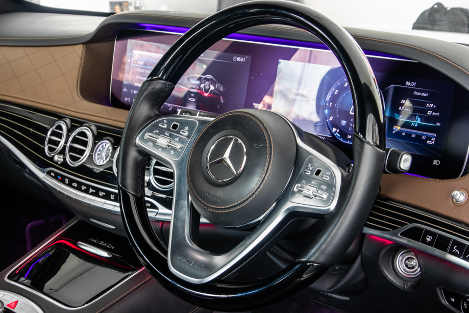 Mercedes Maybach S560
