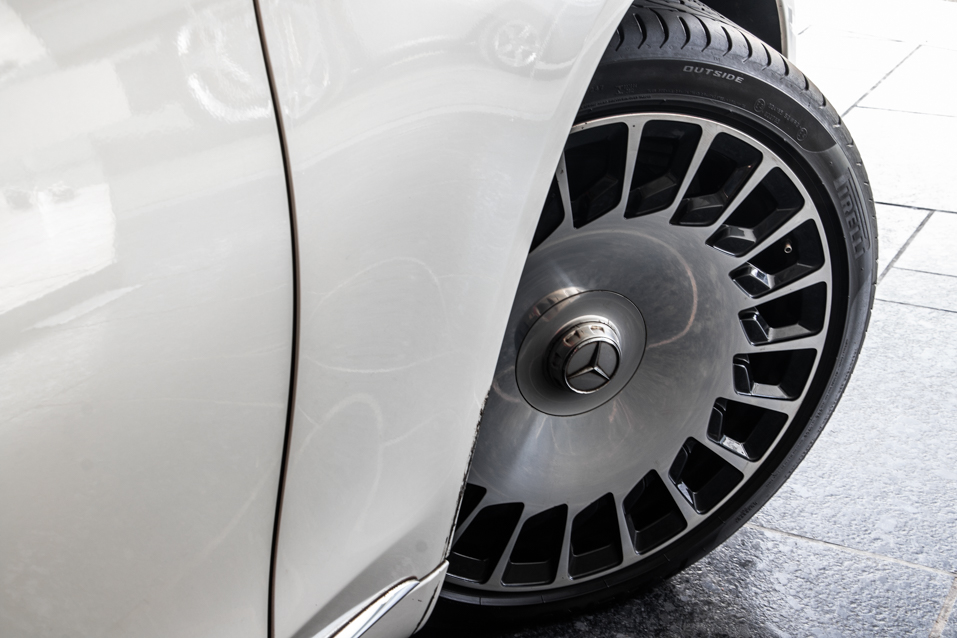 Mercedes Maybach S560