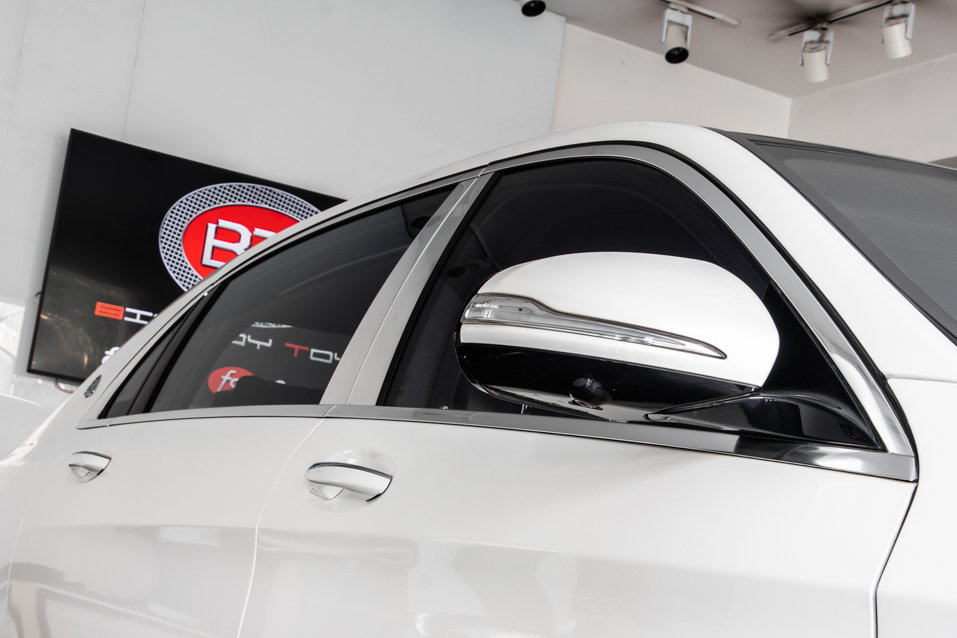 Mercedes Maybach S560