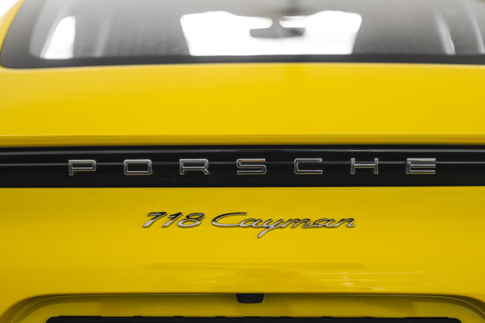 Porsche 718 Cayman 
