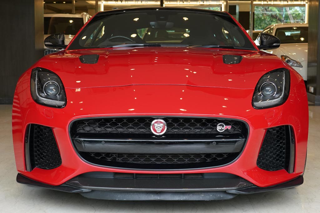 Jaguar F-Type SVR 