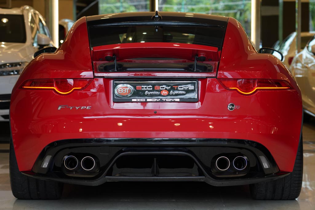 Jaguar F-Type SVR 