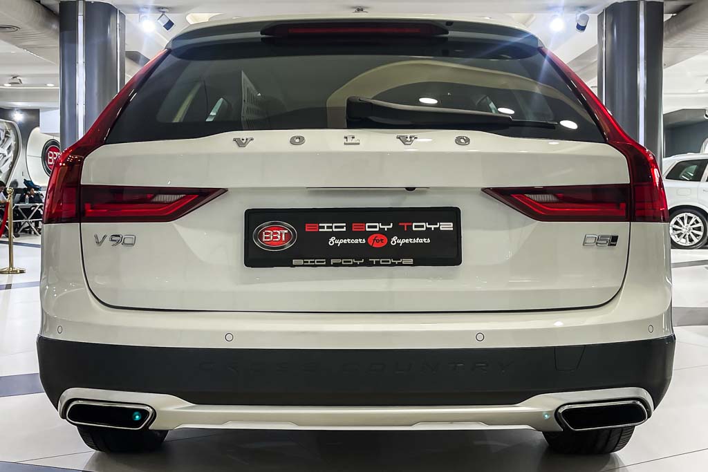 Volvo V90 Cross Country Inscription