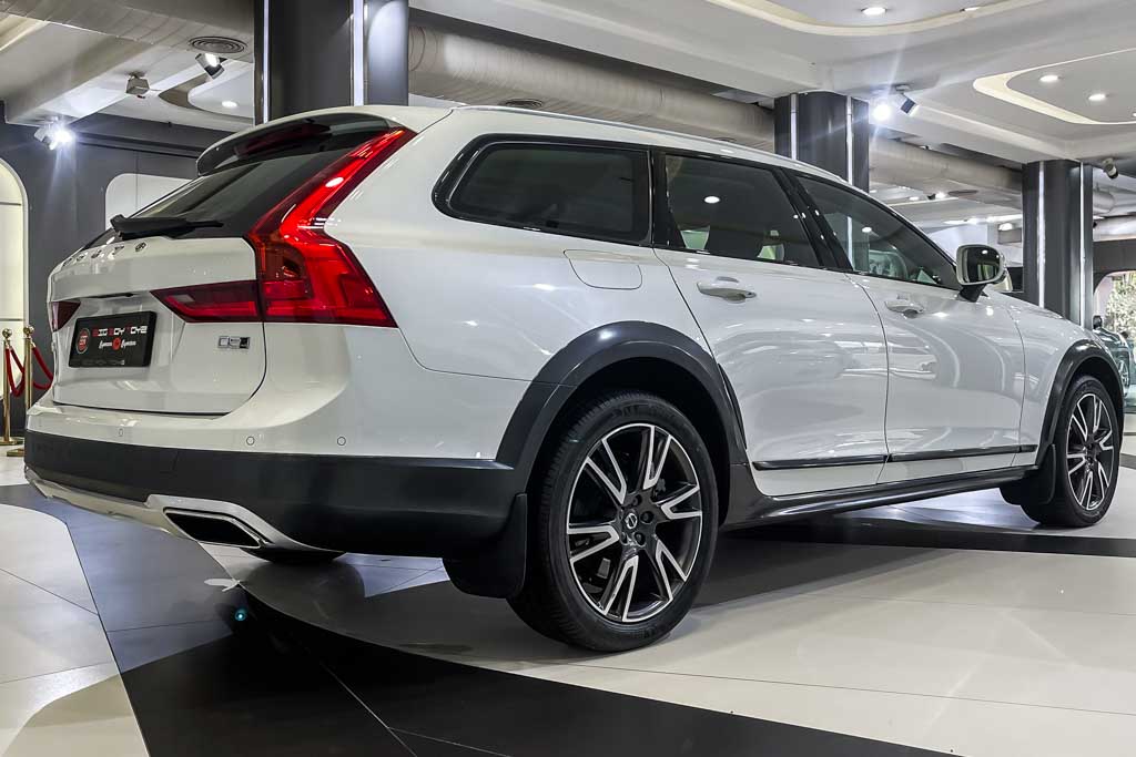 Volvo V90 Cross Country Inscription