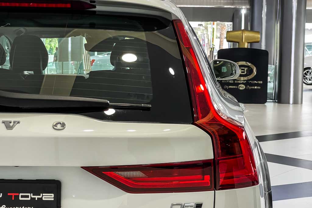 Volvo V90 Cross Country Inscription