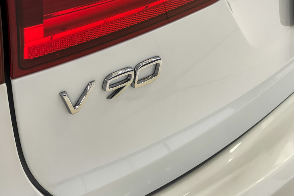 Volvo V90 Cross Country Inscription