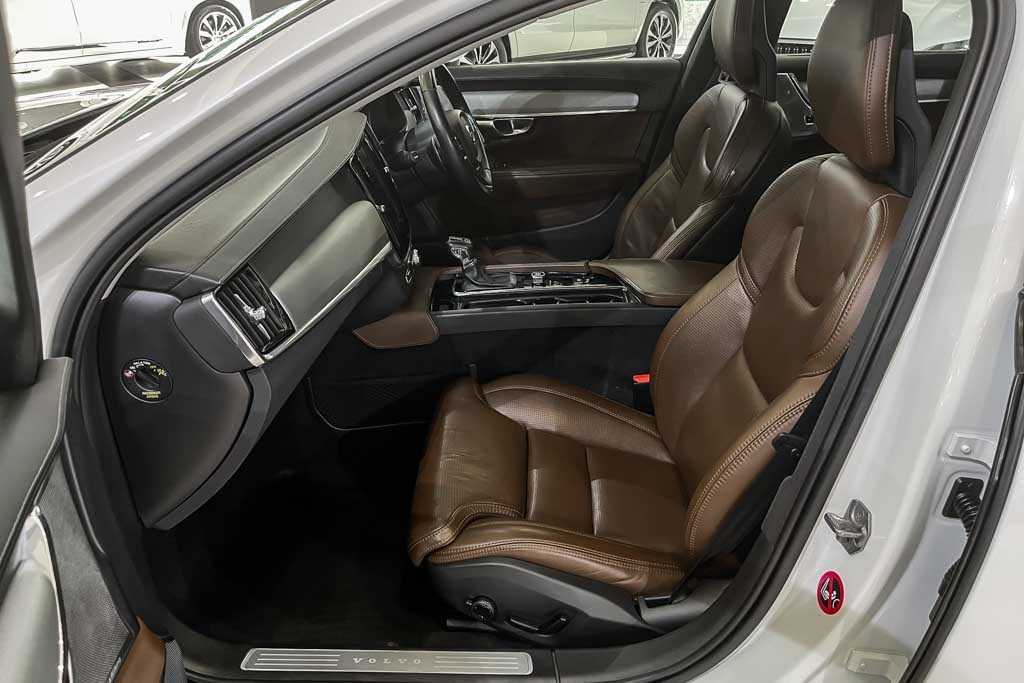 Volvo V90 Cross Country Inscription