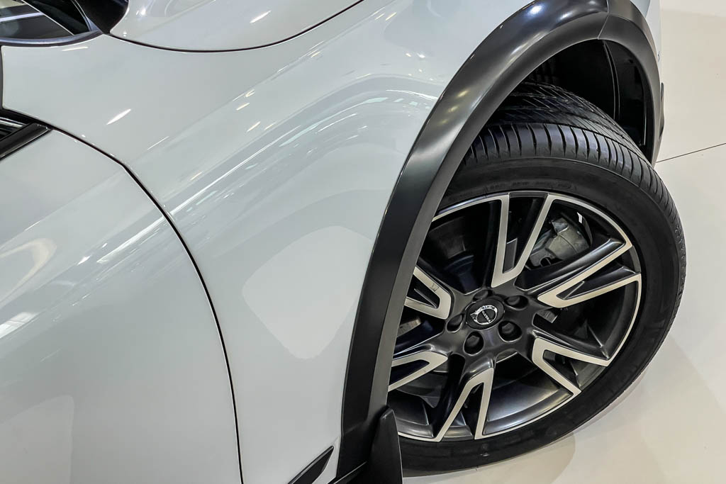 Volvo V90 Cross Country Inscription