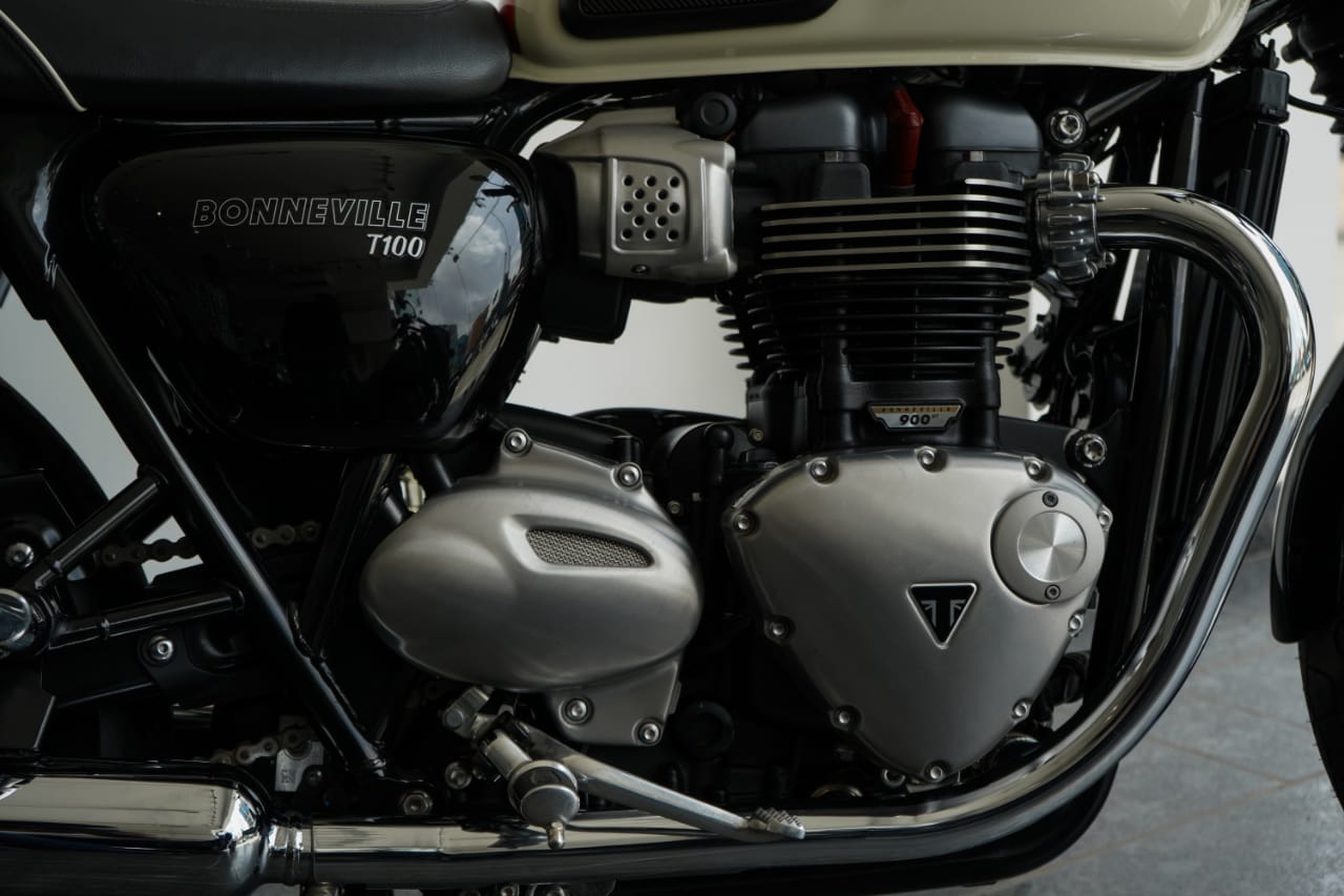 Triumph Bonneville T100