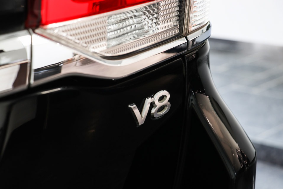 Toyota Land Cruiser LC200 VX