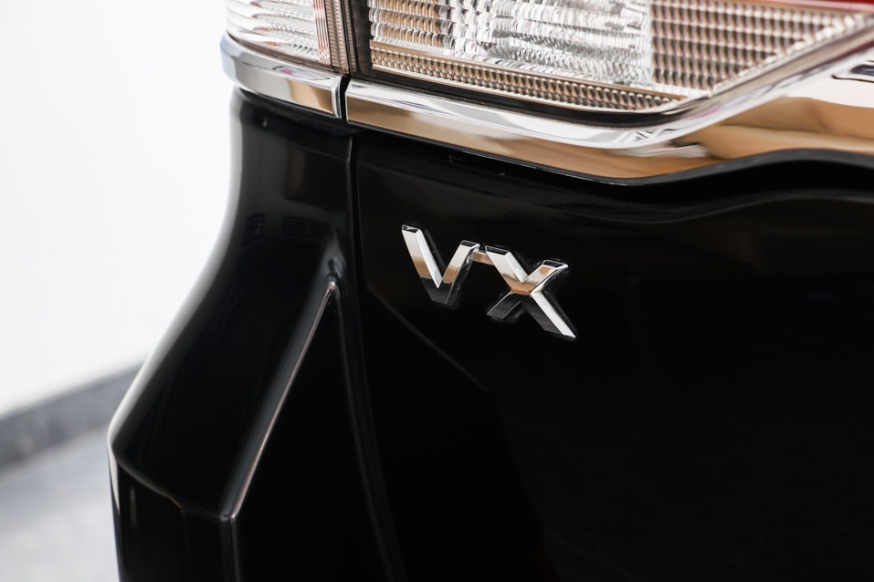 Toyota Land Cruiser LC200 VX