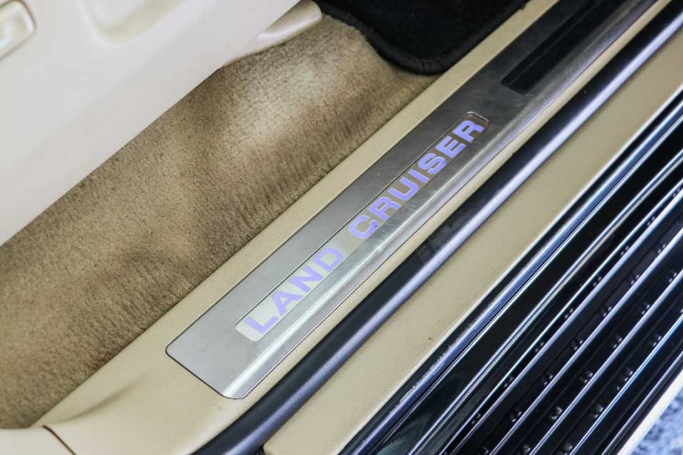 Toyota Land Cruiser LC200 VX