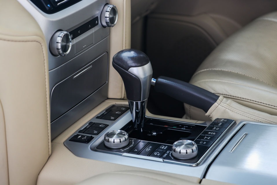 Toyota Land Cruiser LC200 VX