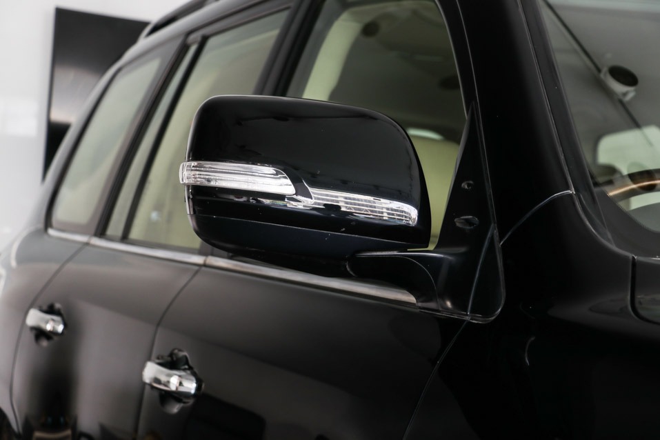 Toyota Land Cruiser LC200 VX