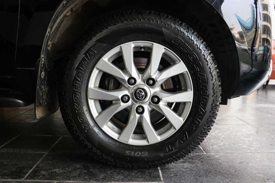 Toyota Land Cruiser LC200 VX