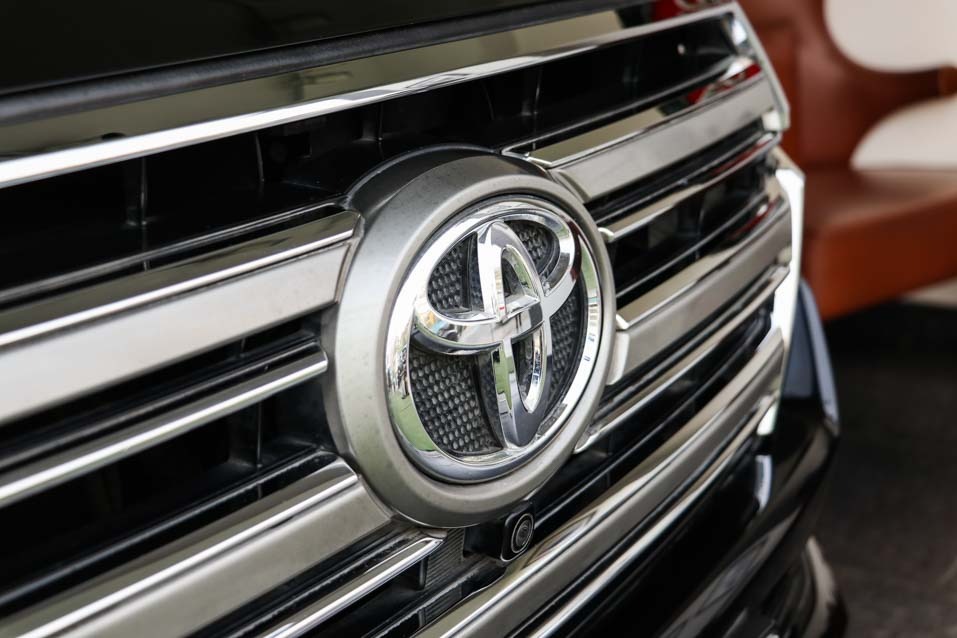 Toyota Land Cruiser LC200 VX