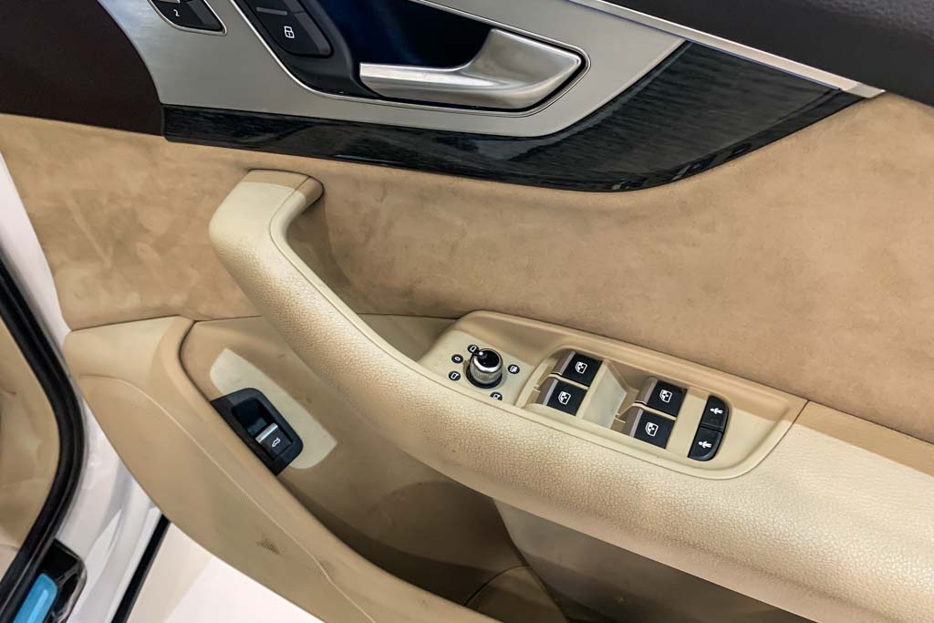 Audi Q7 'Premium Plus'