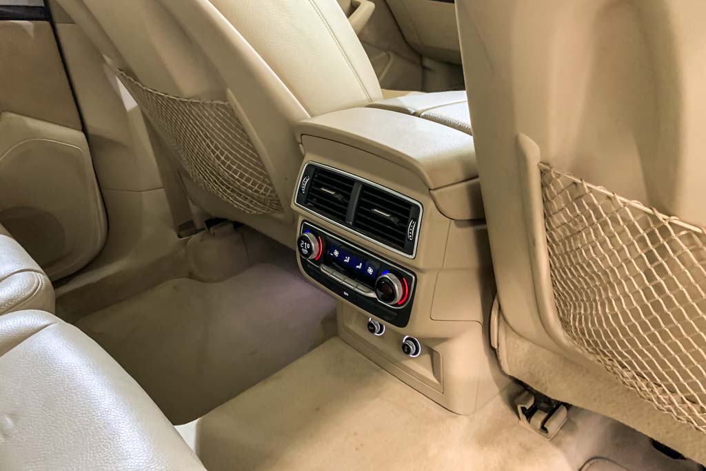 Audi Q7 'Premium Plus'