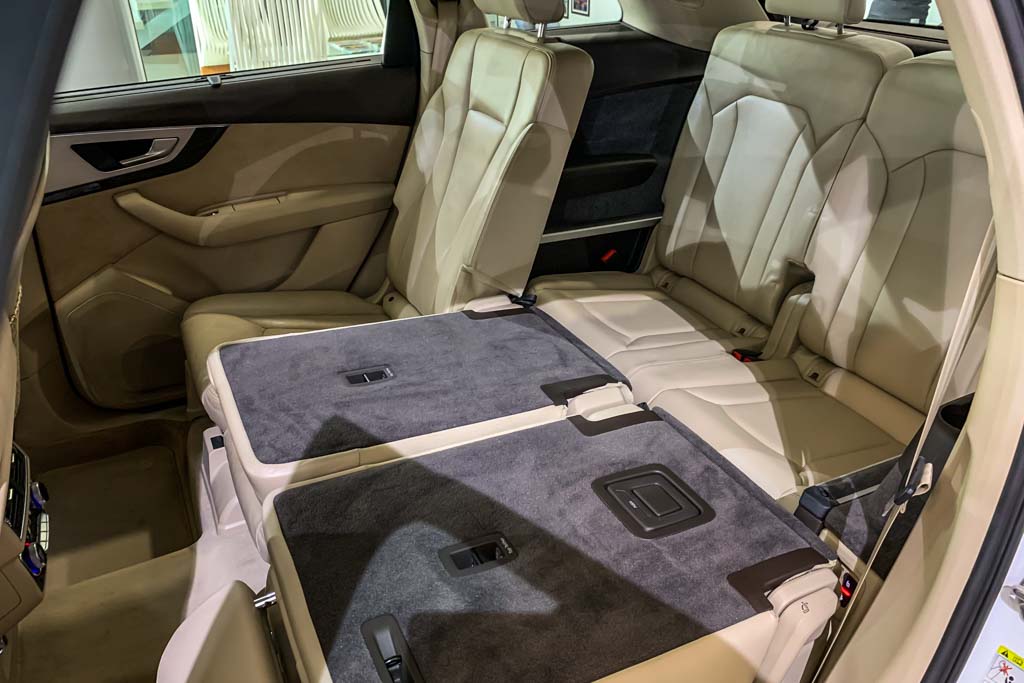 Audi Q7 'Premium Plus'