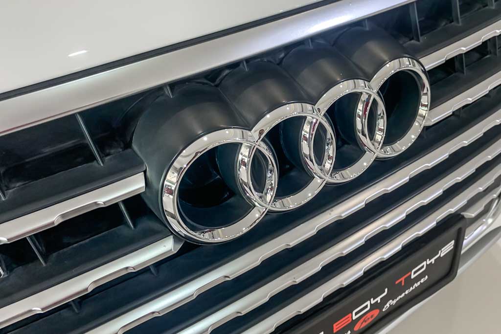 Audi Q7 'Premium Plus'