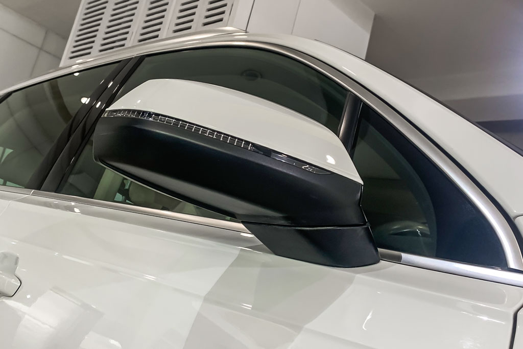 Audi Q7 'Premium Plus'