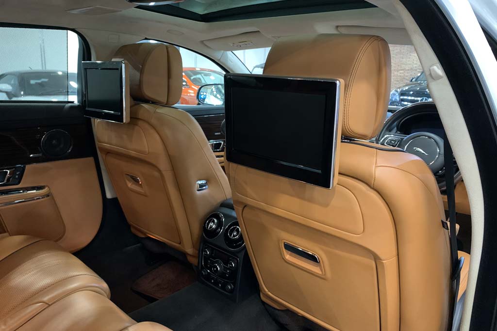 Jaguar XJL "Portfolio"