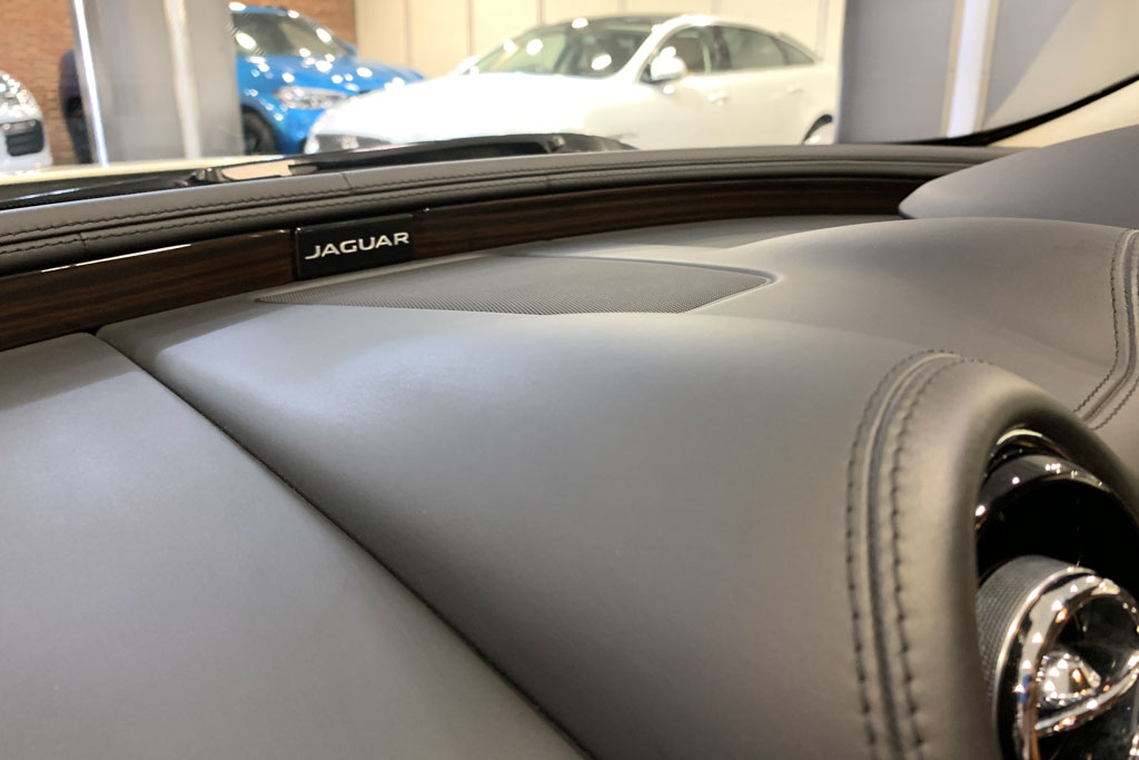 Jaguar XJL "Portfolio"