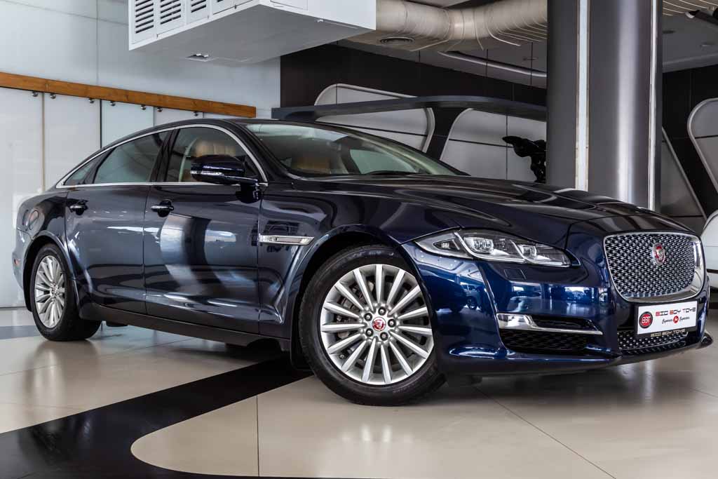 Jaguar XJL Portfolio