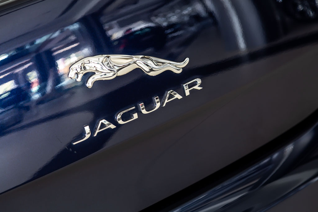 Jaguar XJL Portfolio