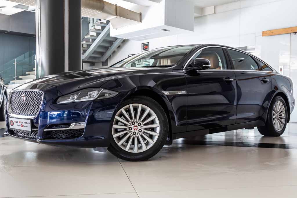 Jaguar XJL Portfolio