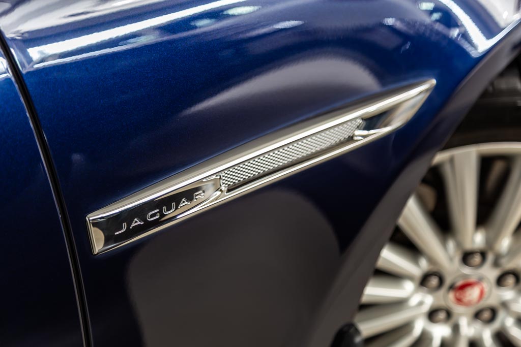 Jaguar XJL Portfolio