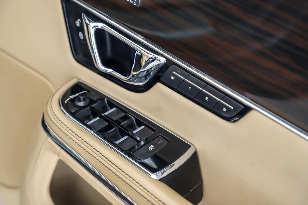 Jaguar XJL Portfolio