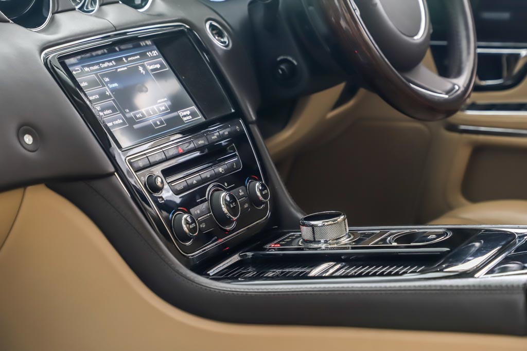 Jaguar XJL Portfolio