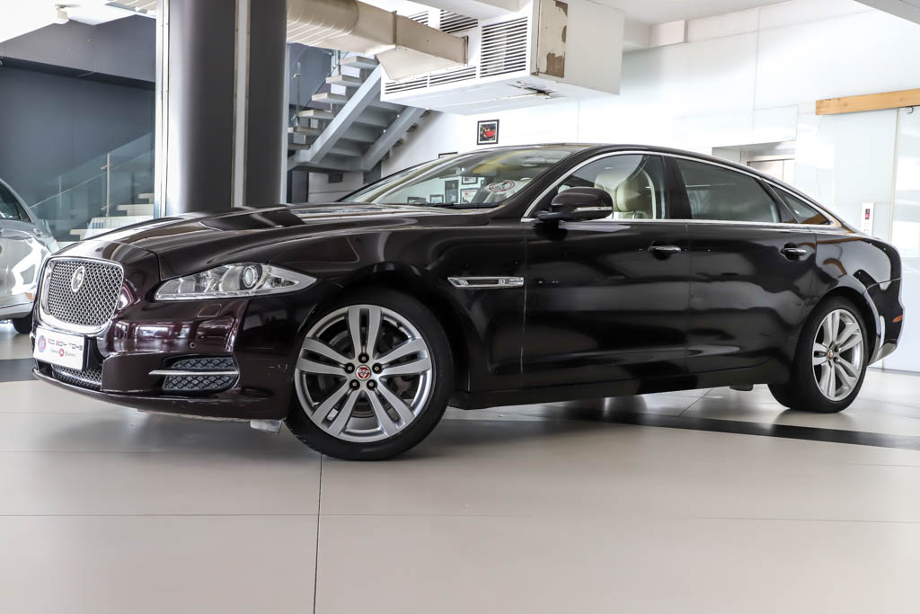 Jaguar XJL Portfolio