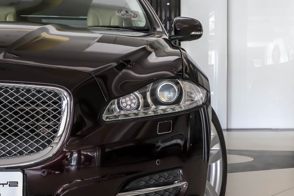 Jaguar XJL Portfolio