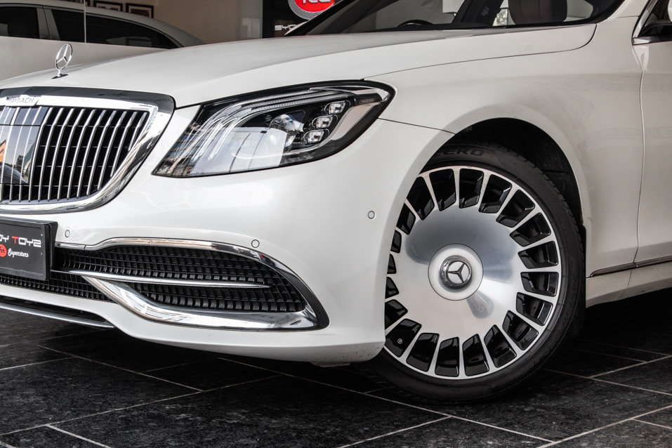 Mercedes Maybach S560