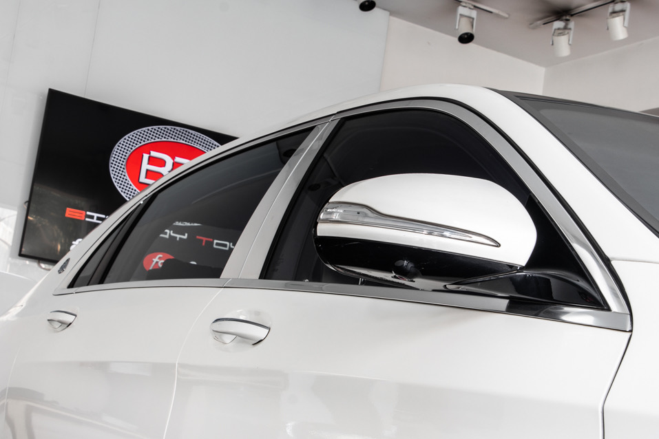 Mercedes Maybach S560