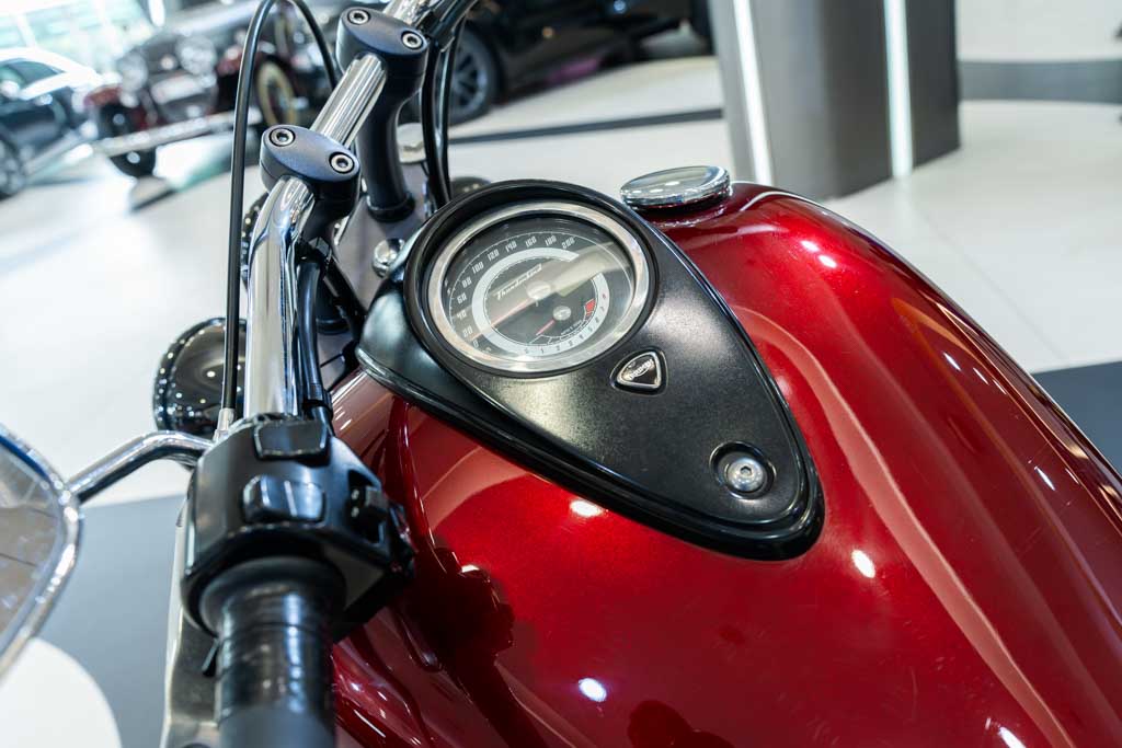 Triumph Thunderbird Storm