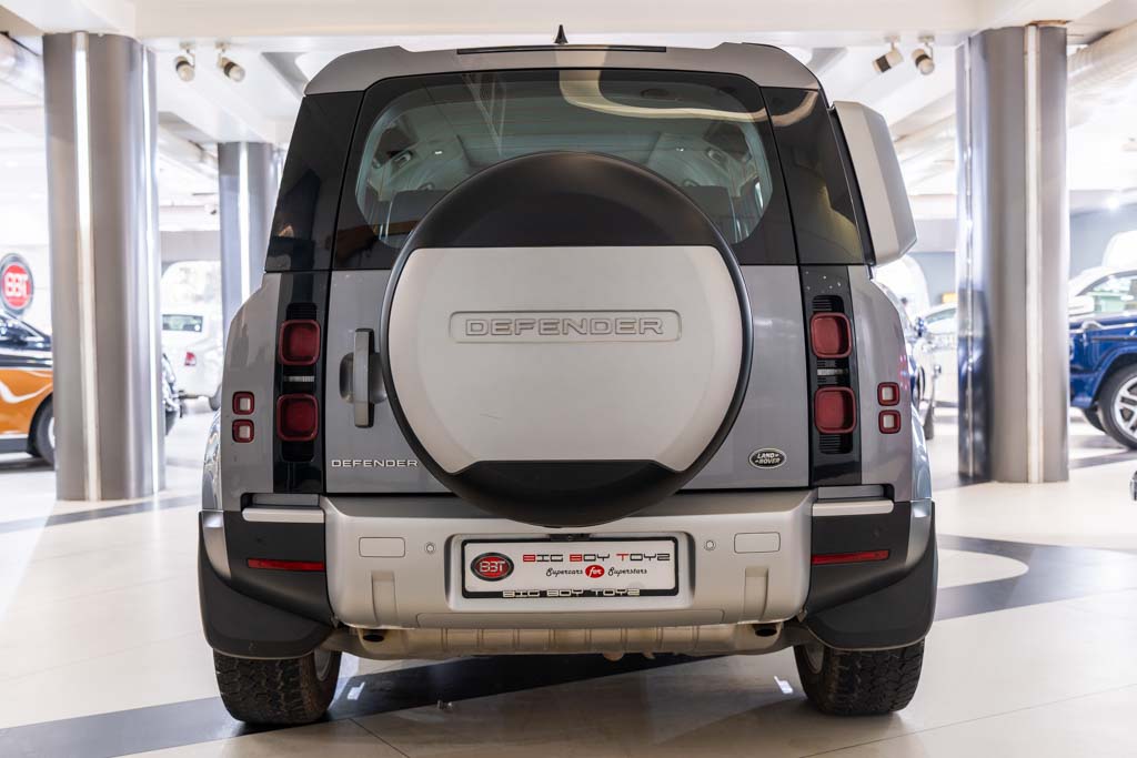 Land Rover Defender 110 P300 HSE