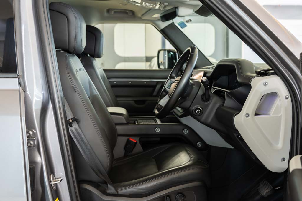 Land Rover Defender 110 P300 HSE