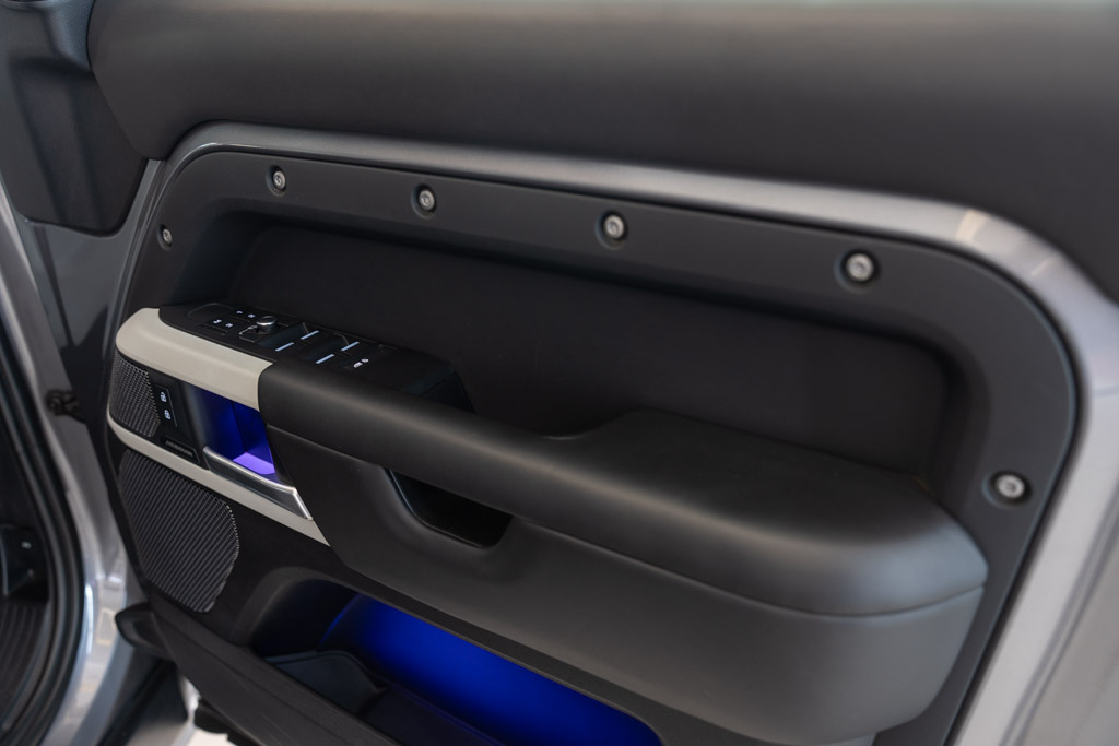 Land Rover Defender 110 P300 HSE