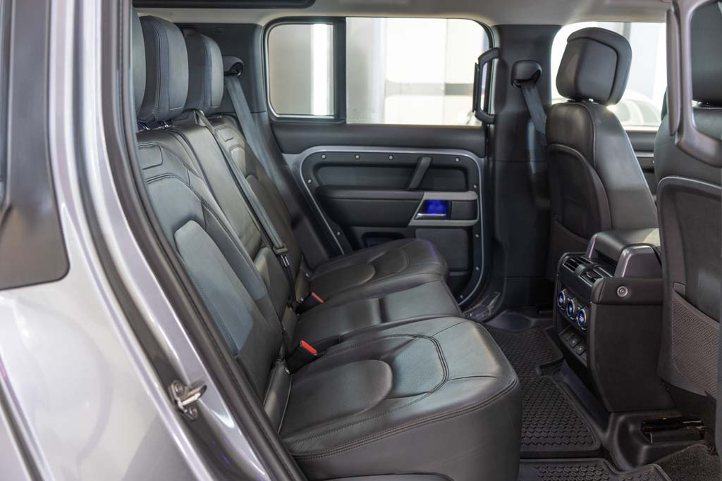 Land Rover Defender 110 P300 HSE