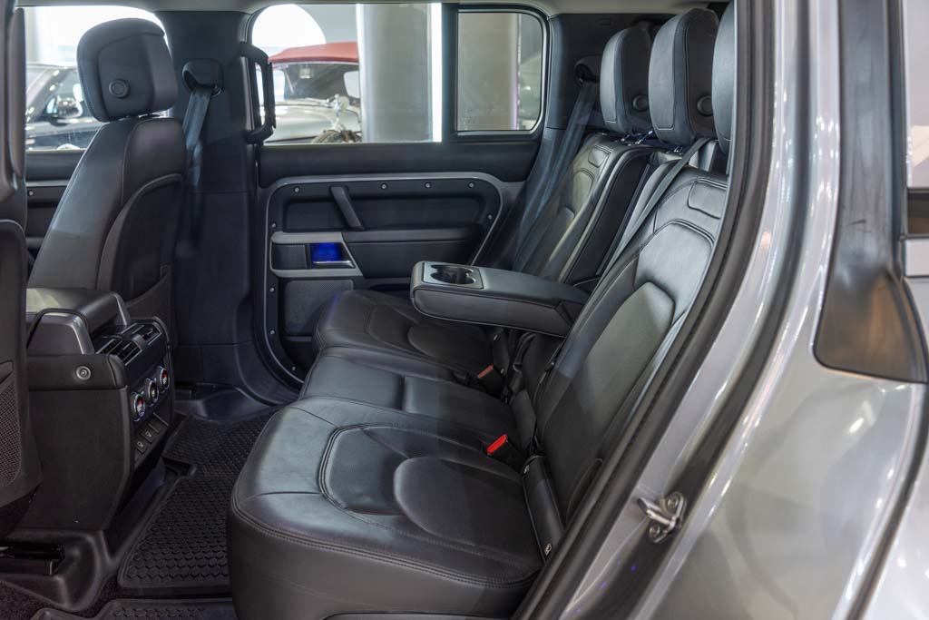 Land Rover Defender 110 P300 HSE