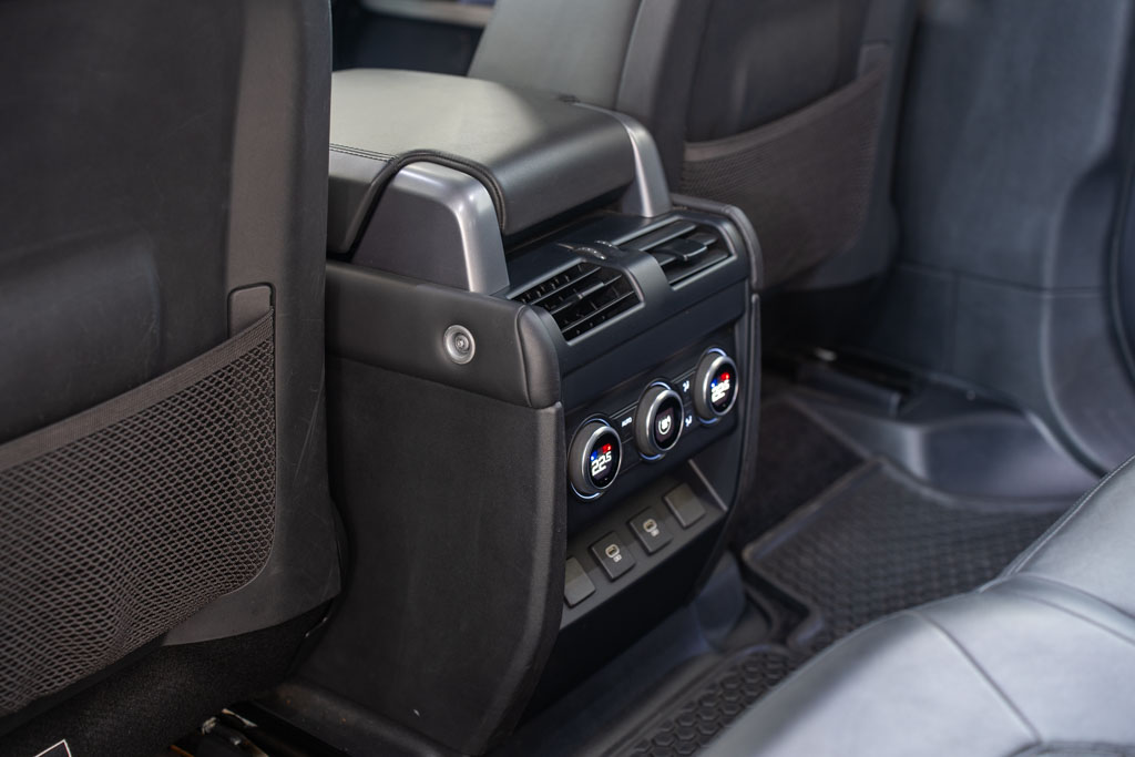 Land Rover Defender 110 P300 HSE