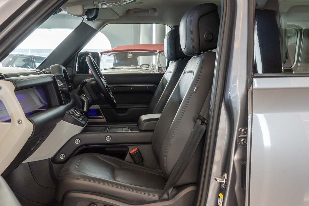 Land Rover Defender 110 P300 HSE